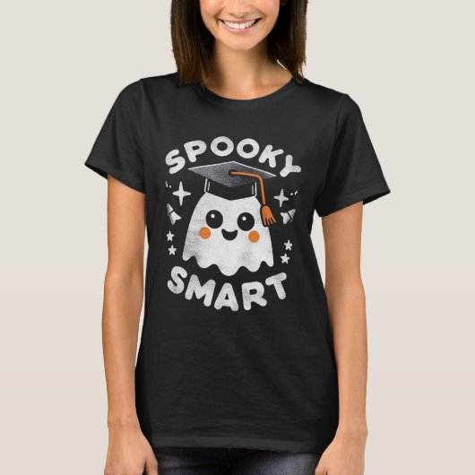 "Spooky Smart" - Ghost mit Abschluss Hat T-Shirt (Vorderseite)