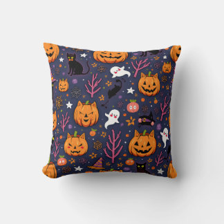 Spooky Snuggle Cushion Kissen