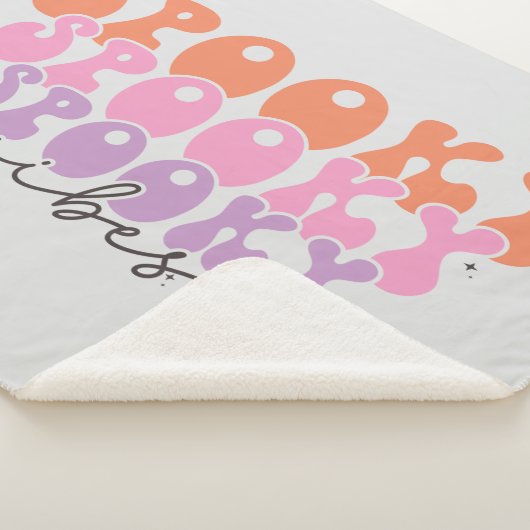 Spooky Spooky Spooky Vibes Sherpadecke (3/4)