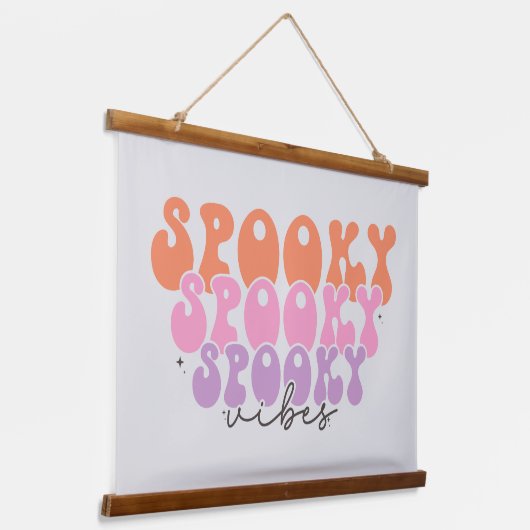 Spooky Spooky Spooky Vibes Wandteppich Mit Holzrahmen (Gewinkelt)