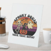 Spooky Squad Retro-Halloween-Design (Schwarzer Tex Sockelschild (In Situ)