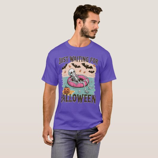 Spooky Summer Skeleton Just Waiting For Halloween T-Shirt (Vorne ganz)