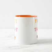 Spooky Trick oder Jack-o'-Laterne Halloween behand Zweifarbige Tasse (Mittel)