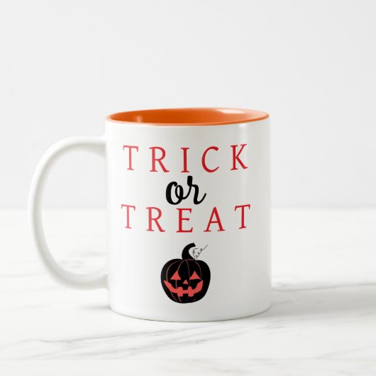 Spooky Trick oder Jack-o'-Laterne Halloween behand Zweifarbige Tasse (Links)