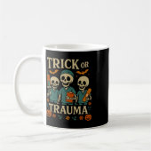 Spooky Trick oder Trauma Skeleton Pumpkin Hallowee Kaffeetasse (Links)