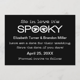 Spooky Typografie Halloween Save the Date
