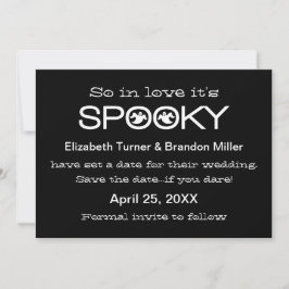 Spooky Typografie Halloween Save the Date