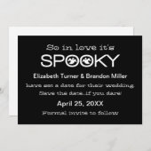 Spooky Typografie Halloween Save the Date (Vorne/Hinten)