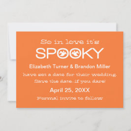 Spooky Typografie Halloween Save the Date