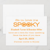 Spooky Typografie Halloween Save the Date (Vorne/Hinten)