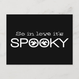 Spooky Typografie Halloween Save the Date Postkart Ankündigungspostkarte