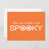 Spooky Typografie Halloween Save the Date Postkart Ankündigungspostkarte (Vorne/Hinten)
