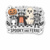 Spooky und Feral Funny Halloween Raccoon Aufkleber (Vorderseite)