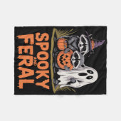 Spooky und Feral Halloween Ghost Raccoon Opossum Fleecedecke (Vorderseite (Horizontal))