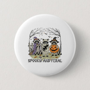 Spooky und Feral Halloween Niedlicher Geist-Raccoo Button