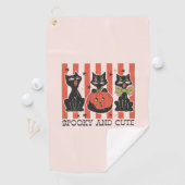 Spooky und Niedlich - Schwarze Katze und Kürbis Golfhandtuch (Insitu)