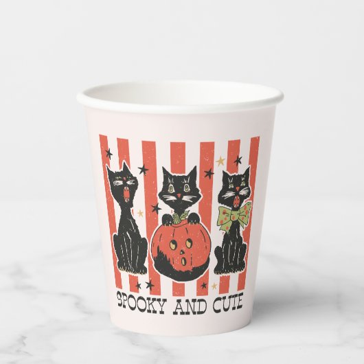 Spooky und Niedlich - Schwarze Katze und Kürbis Pappbecher (Vorderseite)