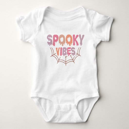 Spooky Vibes Baby Strampler (Vorderseite)