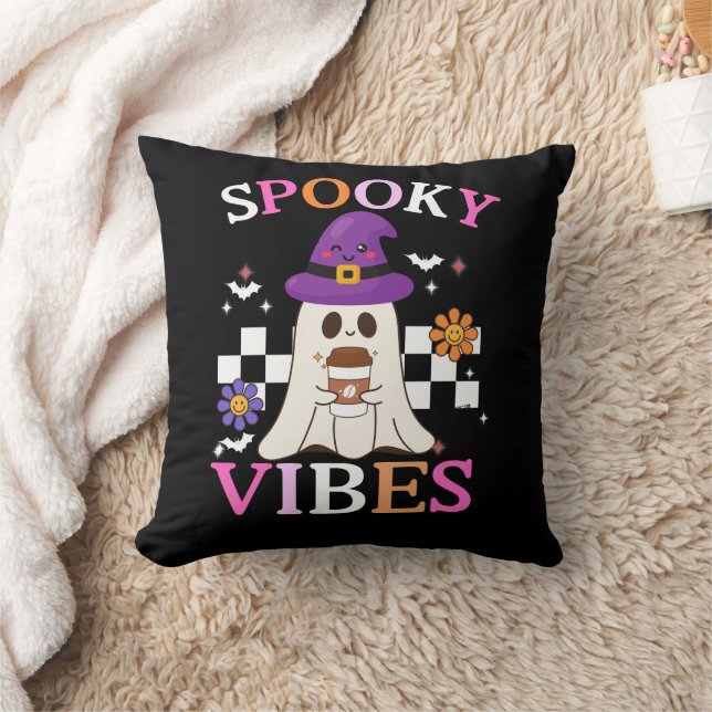 Spooky Vibes: Halloween Graphic T-Shirt Kissen (Decke)