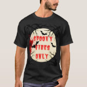 Spooky Vibes nur Halloween-Bat und Blut-Spritzer T-Shirt (Vorderseite)