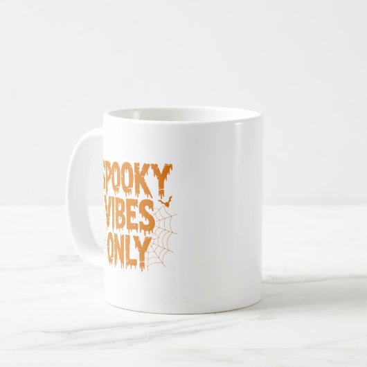 Spooky Vibes Only Halloween Kaffeetasse (Vorderseite Links)