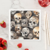 Spooky Watercolor Skulls Halloween Monogram Serviette (Beispiel)