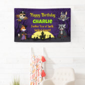 Spooky Woodland Tiere in Kostüm glücklich Geburtst Banner (Insitu)