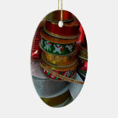Spools von Weihnachten Weihnachtsfeiertag Rot und  Keramikornament (Rechts)