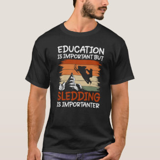 Sport Rodeln Wintersport Holzschlitten lustig retr T-Shirt