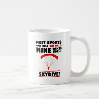 Sport und Skydiving, das Mini nimmt beide Kaffeetasse