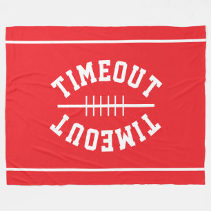 Sportiger Football TIMEOUT-Text Streifen auf hellr Fleecedecke