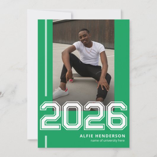Sportliche Foto Graduation Party Green Einladung (Vorderseite)