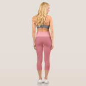 Sportliche Streifen mit modernem Text - Rose Rosa Capri Leggings (Rückseite)