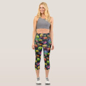 Sportliches, farbenfrohes Pickleball-Muster Capri Leggings (Vorderseite)