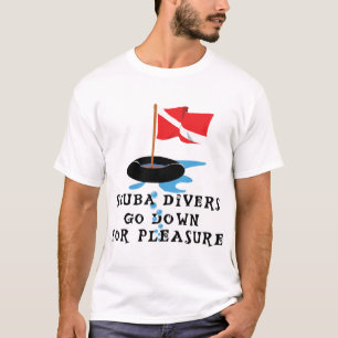 Sporttaucher streben unten Vergnügen an T-Shirt