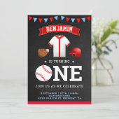 Sportthema Baseball Player 1. Geburtstag Party Einladung (Stehend Vorderseite)