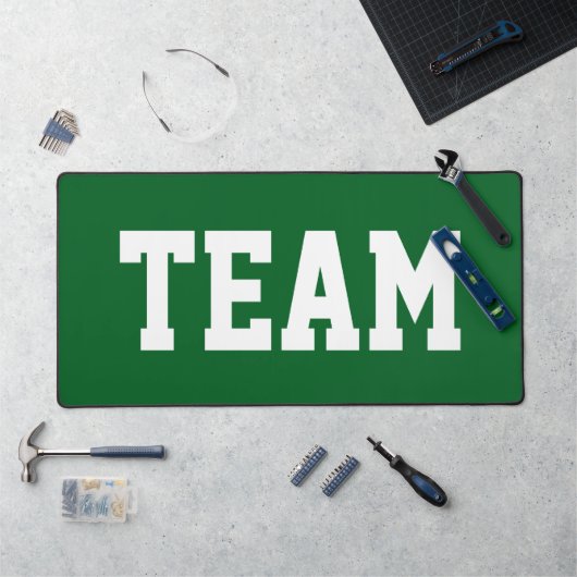 Sporty Big Bold TEAM White Text On Forest Green Schreibtischunterlage (Arbeitsplatz)