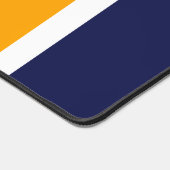 Sporty breiter goldgelber weißer Streifen auf Mari Schreibtischunterlage (Ecke)