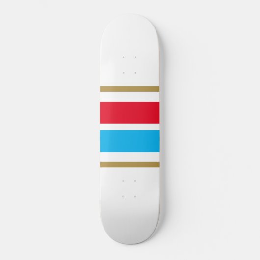 Sporty Bright Red Sky Blue Racing Streifen auf Wei Skateboard (Vorderseite)