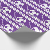 Sporty Lila Soccer Ball Geschenkpapier (Ecke)