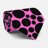 Spotty - Black on Pink (FF66CC) Krawatte (Gerollt)