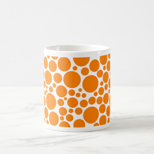 Spotty Orange auf Weiß Kaffeetasse (Mittel)