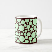 Spotty Pale Green auf Dunkelbraun Kaffeetasse (VorderseiteRechts)