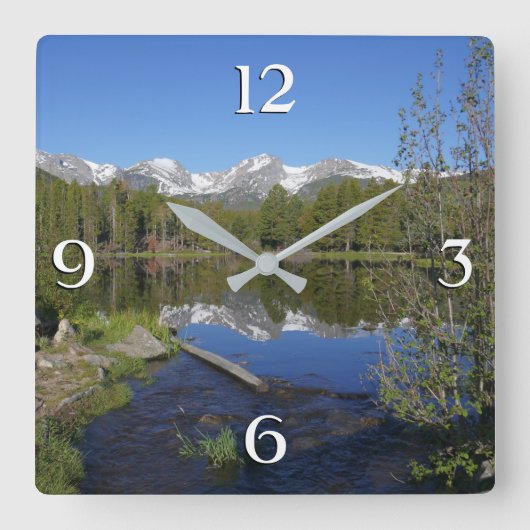 Sprague Lake II im Rocky Mountain National Park Quadratische Wanduhr (Vorderseite)