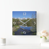 Sprague Lake II im Rocky Mountain National Park Quadratische Wanduhr (Zuhause)