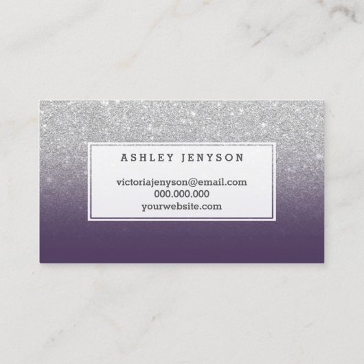 Spray bräunt den silbernen lila Glitter der Visitenkarte (Rückseite)