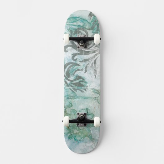 Spray mit nicht verzierter Blume III Skateboard (Vorderseite)