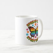 Spread Love Everywhere – Rainbow Butterfly Quote – Kaffeetasse (VorderseiteRechts)