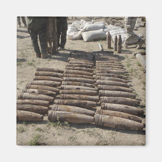 Sprengkörper werden identifiziert und erfunden magnet (Vorne)