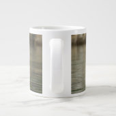 Sprengladender Adler Jumbo-Tasse (Rückseite)